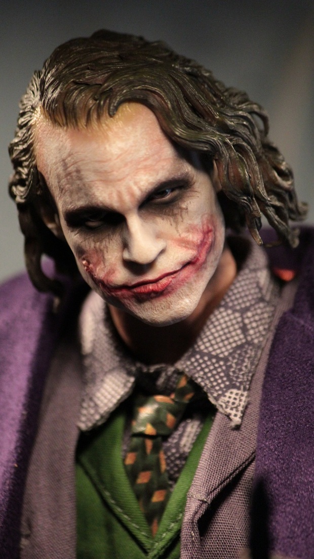 Nueva figura: Joker, The Dark Knight (5/5)