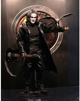 Nueva figura: El Cuervo, Hot Toys (4/5)