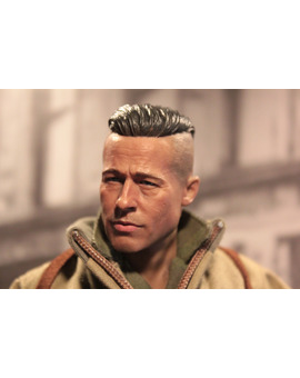 Nueva figura: Brad Pitt / Fury (4/4)