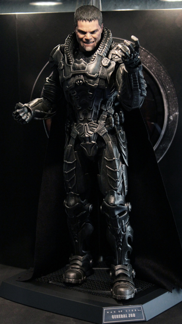 Nueva figura. Hot Toys: General Zod (1/3)