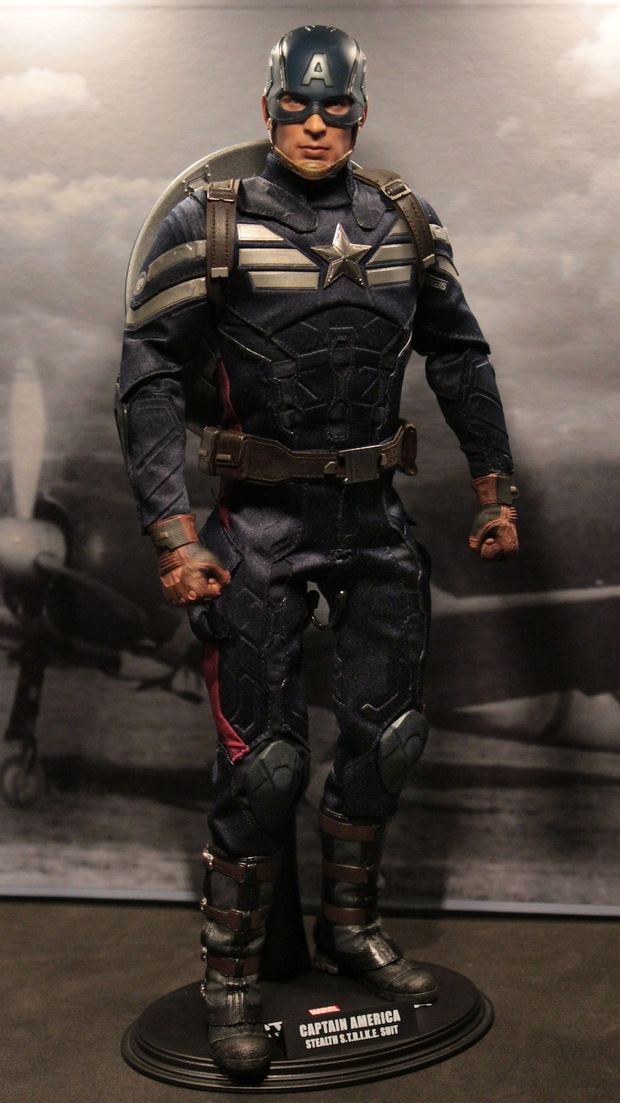 Nueva figura. Hot Toys: Capitán América (1/3)