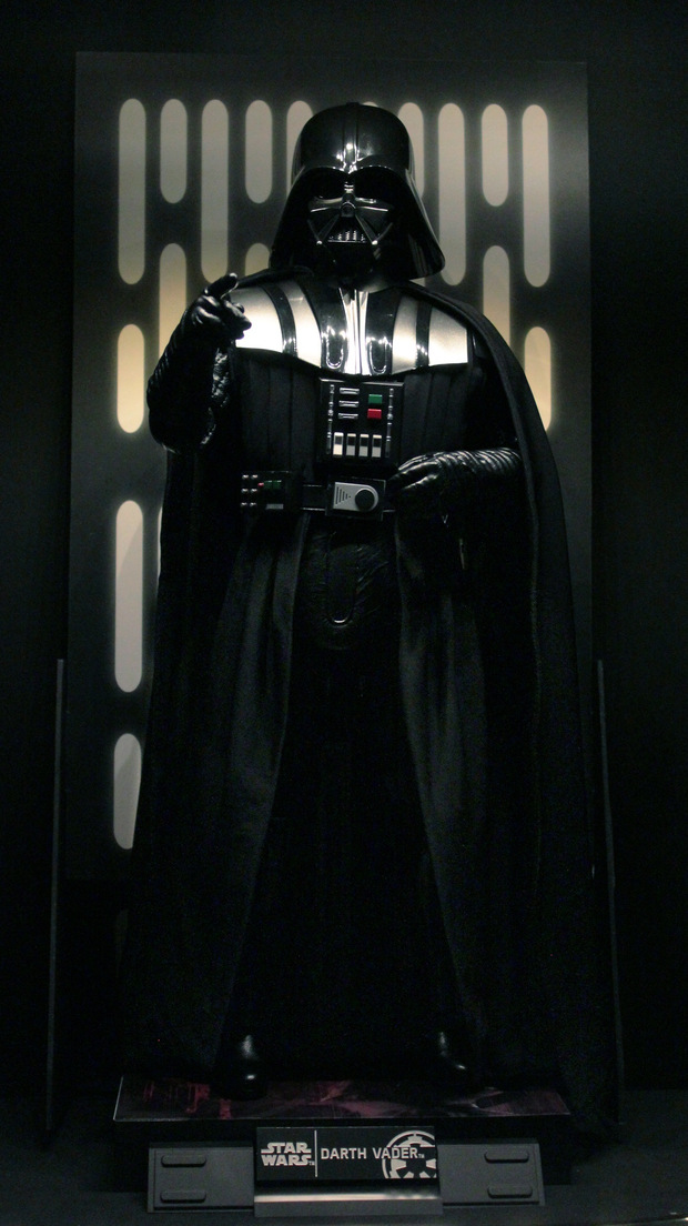 Nueva figura. Hot Toys: Darth Vader Rogue One (1/3)