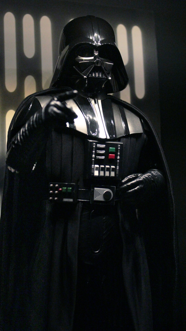 Nueva figura. Hot Toys: Darth Vader Rogue One (2/3)