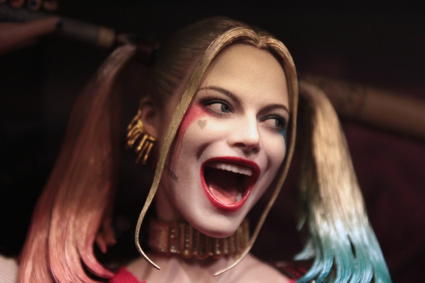 Nueva figura. Hot Toys: Harley Queen (3/3)