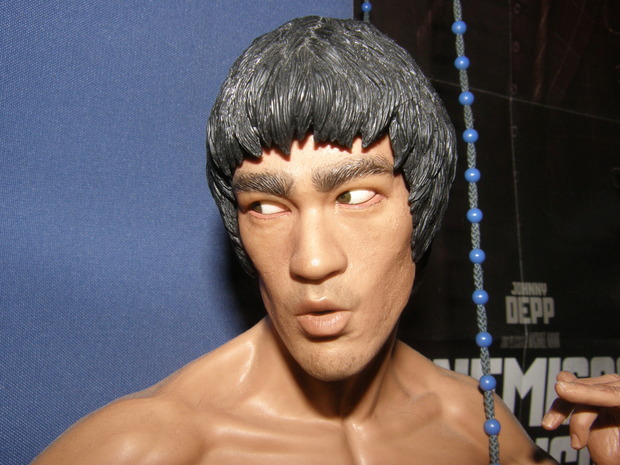 Busto. Bruce Lee (II)