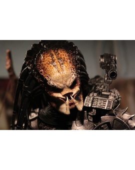 Figura 'Classic Predator' de Hot Toys (4/8)