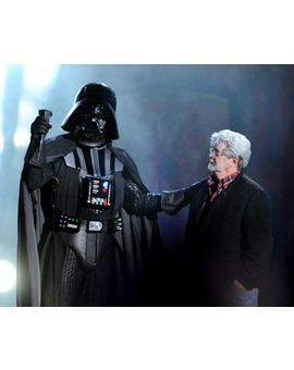 Le deben dinero a DARTH VADER desde EL RETORNO DEL JEDI porque GEORGE LUCAS dice que fue un mal negocio, que dió perdidas.
