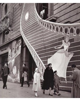 Así se promocionó LA CENICIENTA en la Gran Vía de Madrid