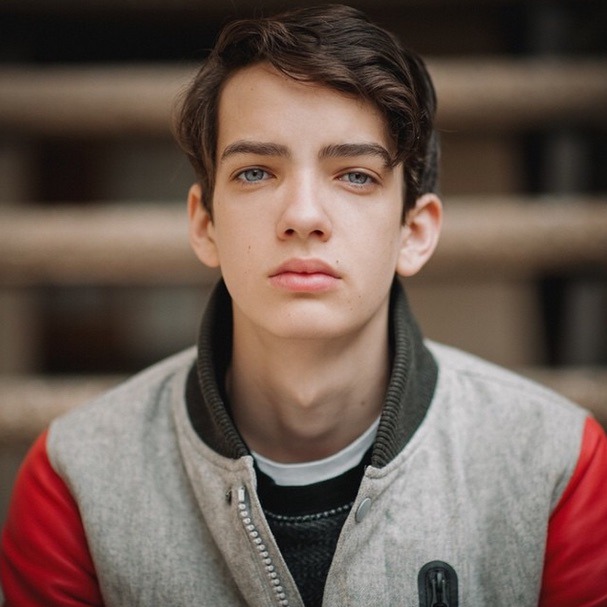  KODI SMITH-McPHEE es el nuevo RONDADOR NOCTURNO