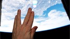 Adios-a-leonard-nimoy-desde-la-estacion-espacial-internacional-del-astronauta-terry-virst-c_s