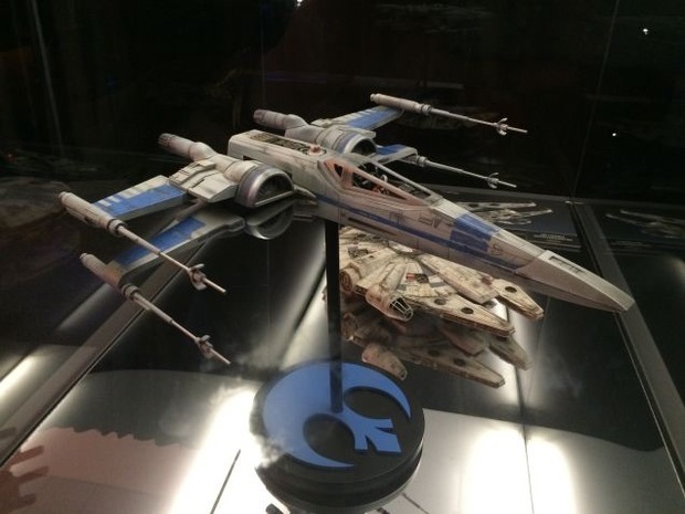 X-Wing T-70