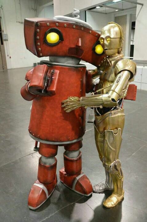 BAD ROBOT y C3PO