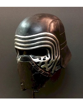El casco de KYLO REN.