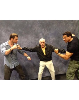 Poniendo paz entre THOR y HULK.