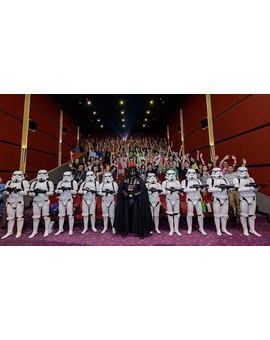 38 años después STAR WARS IV se estrena en China.