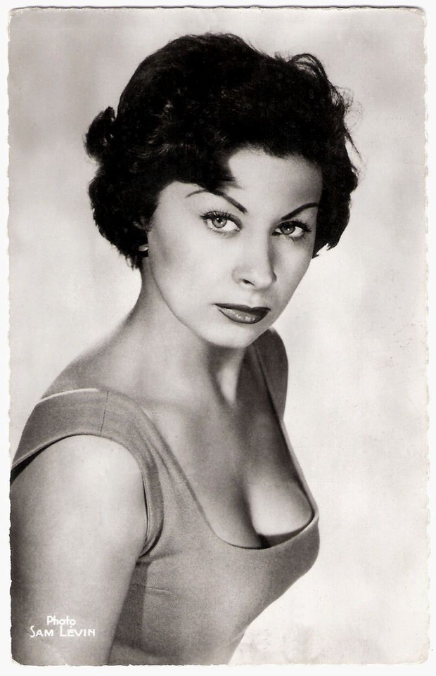 También ha fallecido MAGALI NÖEL. R.I.P. Mal día hoy.