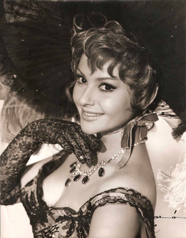 MARUJITA DÍAZ también ha fallecido hoy. R.I.P.