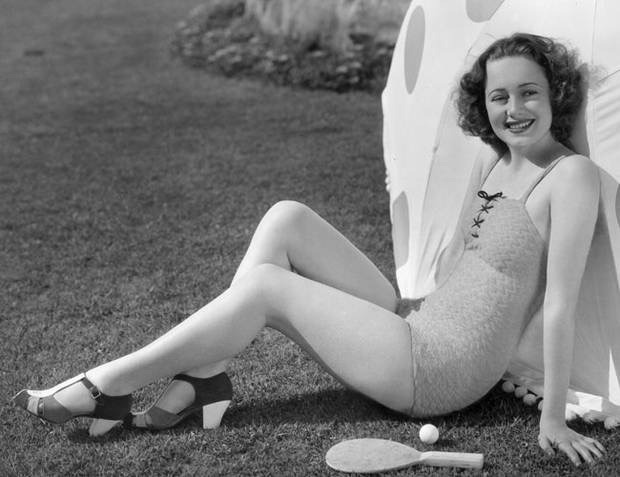 OLIVIA DE HAVILLAND cumple hoy 99 añazos. ¡Felicidades!