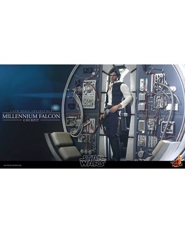 La cabina del HALCÓN MILENARIO de HOT TOYS 2