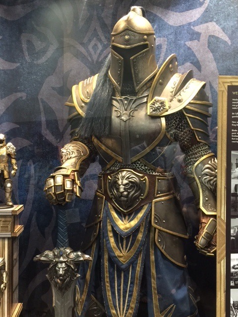 Armaduras de WARCRAFT en la CÓMIC CON. 3