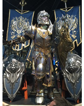 Armaduras de WARCRAFT en la CÓMIC CON. 1