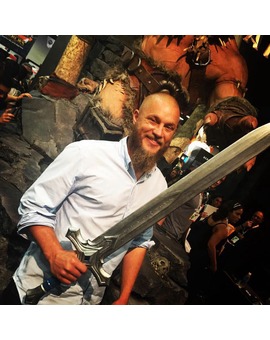 TRAVIS FIMMEL en la COMIC CON.