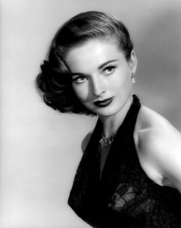 COLEEN GRAY ha fallecido. R.I.P.