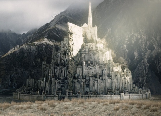 Quieren construir Minas Tirith. Colaborad.