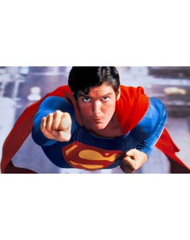 Contemos los muertos en las películas de Superman.
