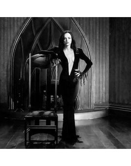 Christina ya es Morticia.