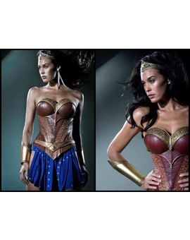 Diseño de producción con Megan Gale como Wonder Woman en la fallida LDJ de George Miller