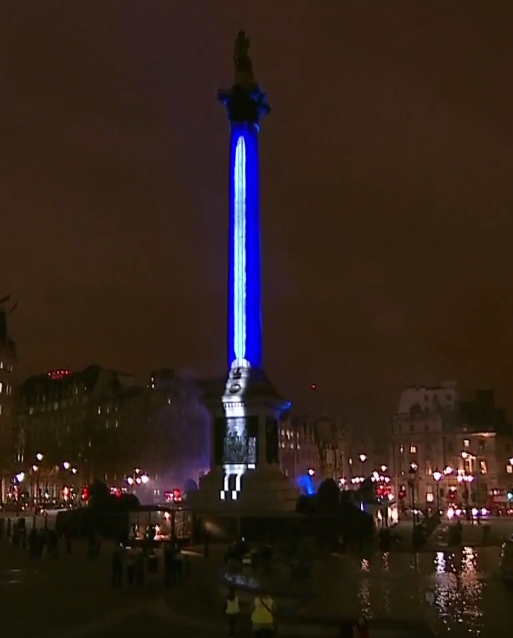 La Columna de Nelson en Trafalgar durante la premiere de Star Wars VII en Londres.