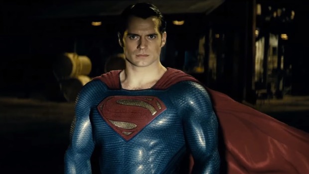 'Batman vs Superman' anuncio de TV con el Batmovil.