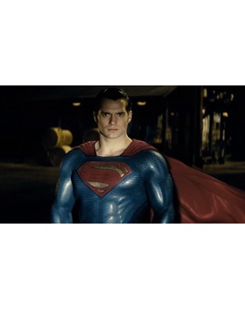 'Batman vs Superman' anuncio de TV con el Batmovil.