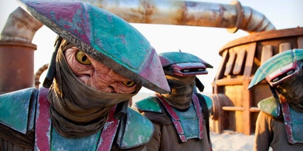De las escenas eliminadas de Star Wars VII...