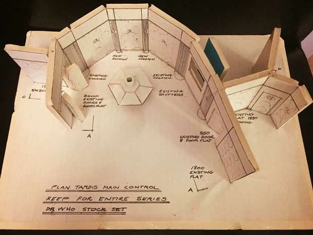 Maqueta del decorado de la Tardis.