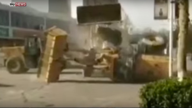 Una batalla real digna de una película. La gente está muy mal, pero que muy mal.