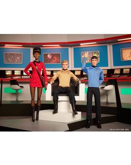 Barbie celebra el cincuentenario de Star Trek con estos muñecos de colección.