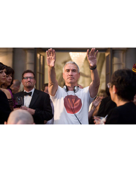 Roland Emmerich promociona 'Independence Day 2' calificando de "tontas" las películas de Marvel. No como las suyas que son profundamente intelectuales.