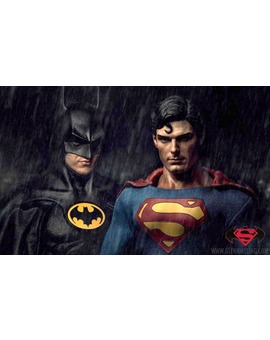 'Batman vs Superman' retrotrailer.