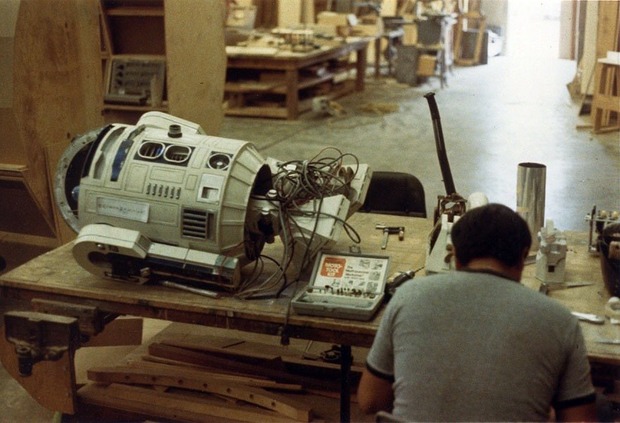Creando a R2D2.