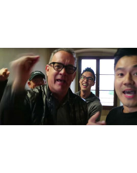 Tom Hanks rapeando.