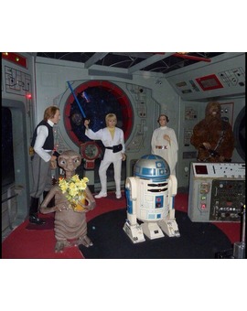 Dicen que esto estaba en el Museo de Cera de Barcelona. ¡¡Cuidado con los ojos!!