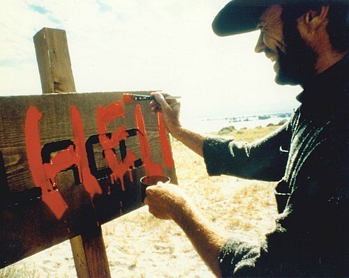 Clint Eastwood en el set de 'Infierno de Cobardes'.