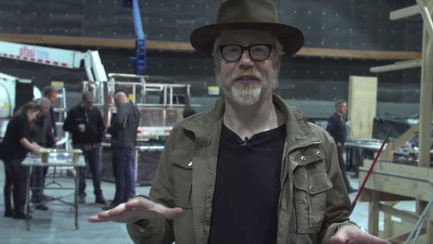 Adam Savage visita el set de 'Alien Covenant'.