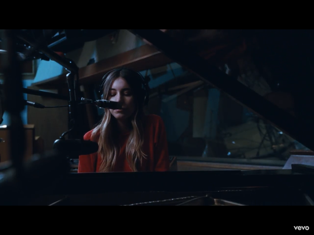 'Haim / Right Now' videoclip de Paul Thomas Anderson.