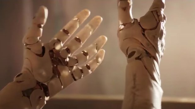 'Alita: Battle Angel' de Robert Rodríguez y James Cameron. Micro teaser.
