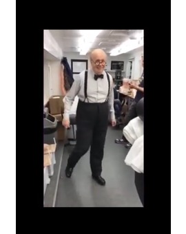 ¡Churchill bailongo!