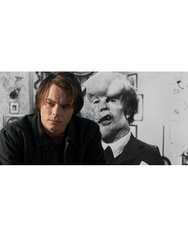 Quejas porque un actor sin discapacidad interprete a John Merrick. Esto se nos va de las manos.