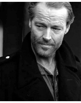 Tenemos Batman. Ian Glen será Bruce Wayne...